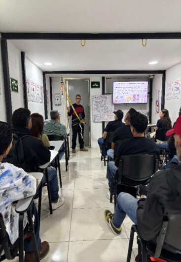 Capacitación en instalaciones de COOAPPYME
